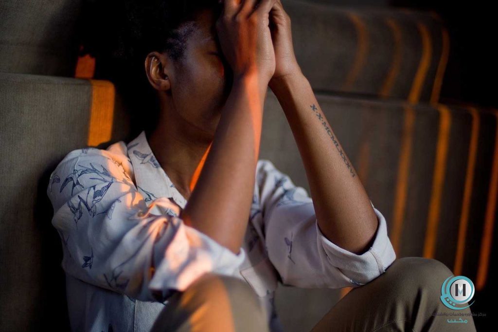 فردی که تاب آوری روانی خود را در یک بحران اجتماعی از دست داده است